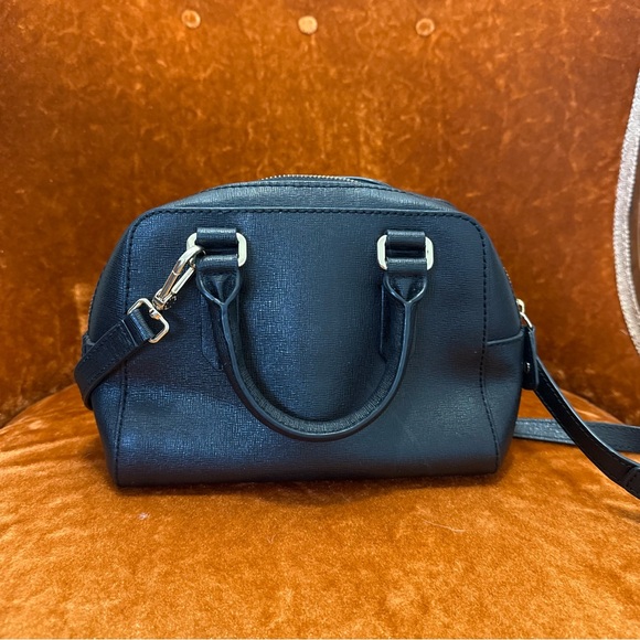 Furla Leather Black Classic Crossbody Bag only used once - Picture 5 of 9